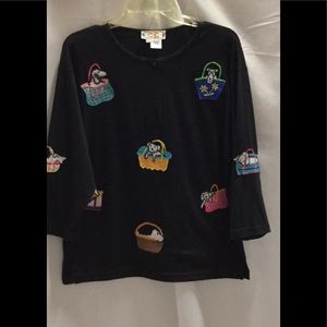 New adorable dogs in totes & baskets on black cotton knit shirt top appl…